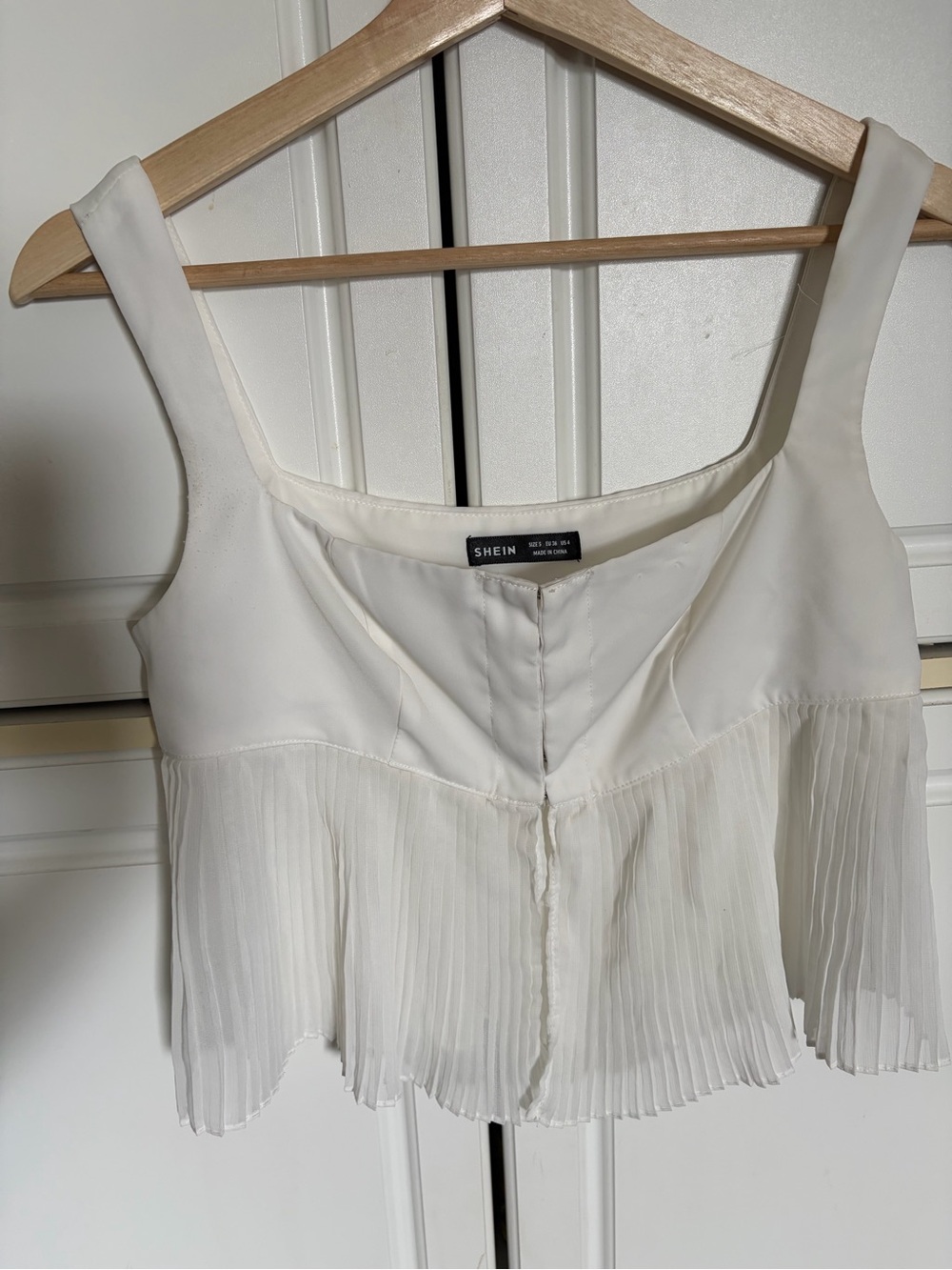 SHEIN White Pleated-Hem Corset Closure Square Neck Crop Top